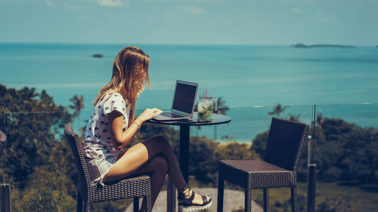 tips for digital nomad copywriters